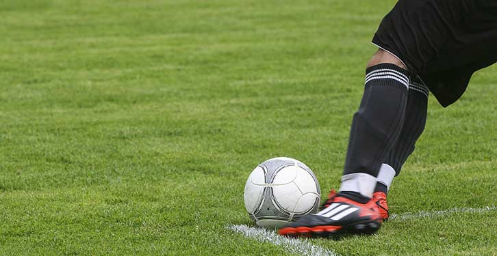Sei un calciatore e soffri di pubalgia? Ecco alcuni rimedi utili